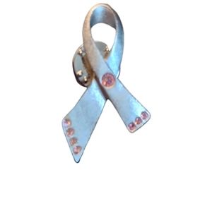 Breast cancer awareness brooch